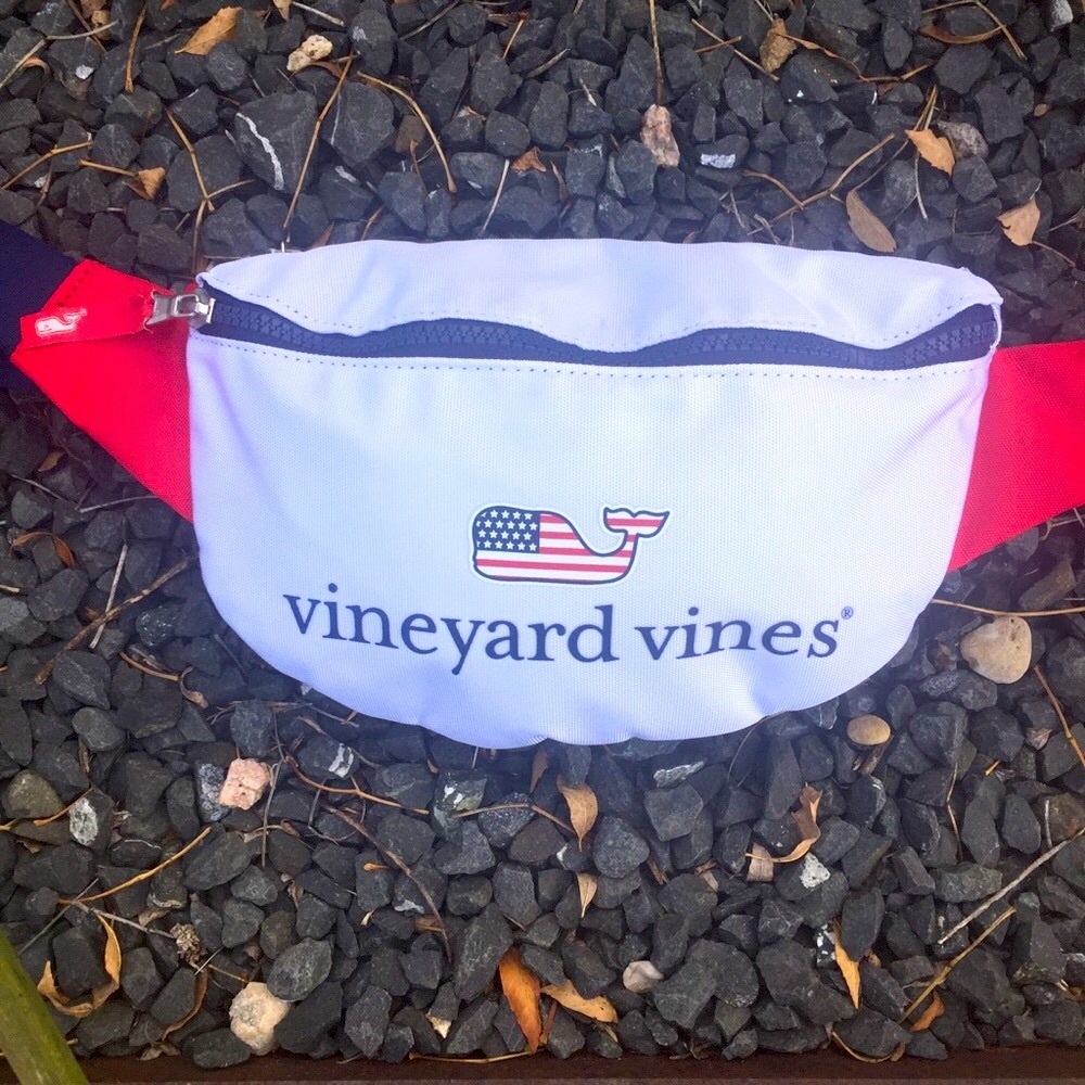 Vineyard Vines Patriotic Whale Fanny Pack NWOT